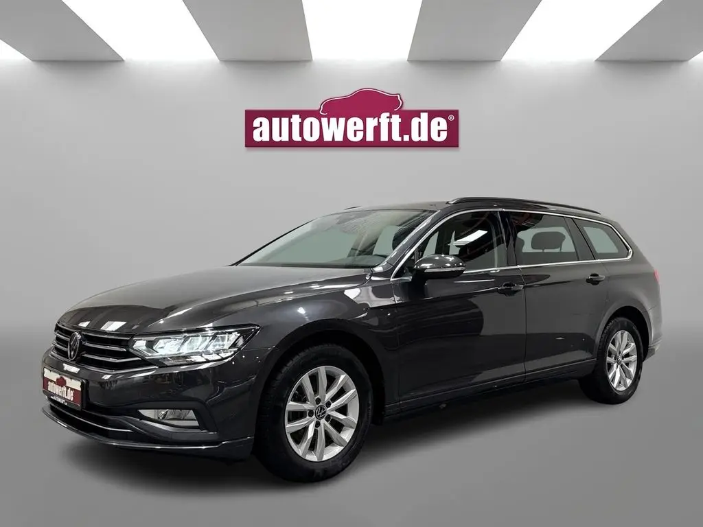 Photo 1 : Volkswagen Passat 2023 Essence