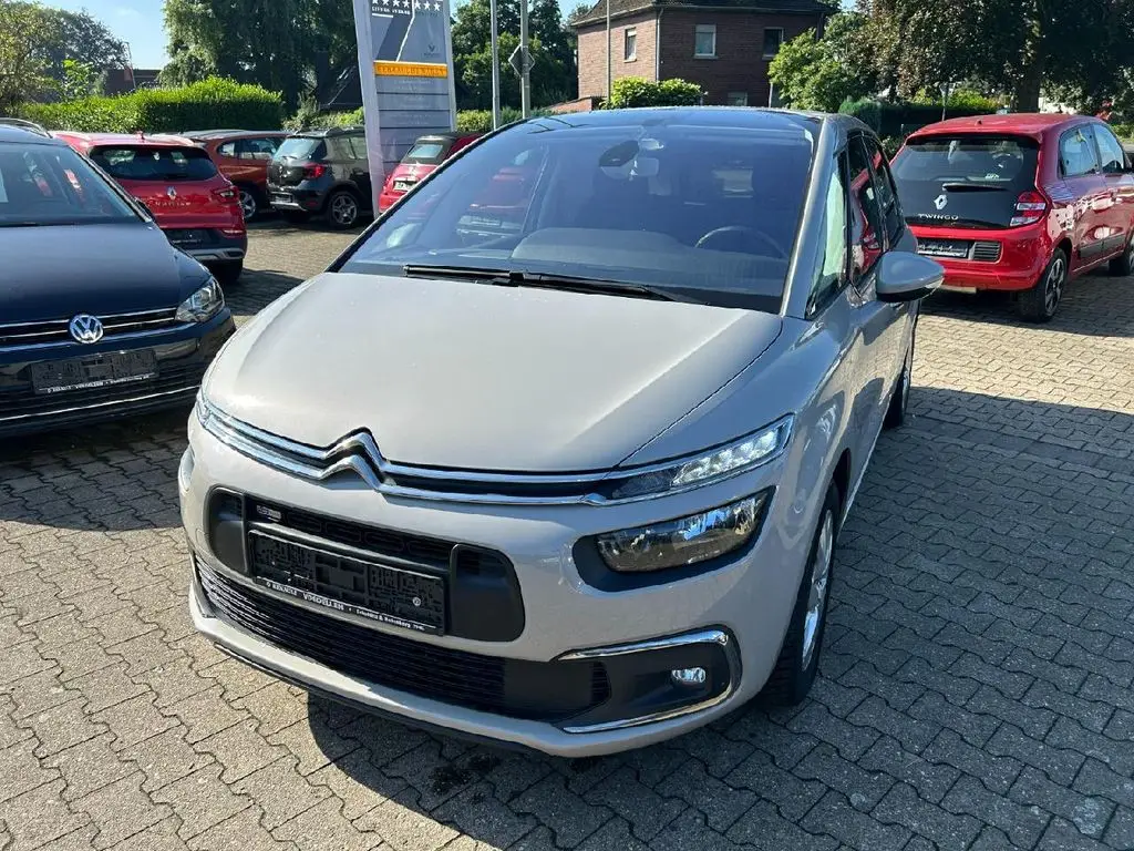 Photo 1 : Citroen C4 2017 Petrol