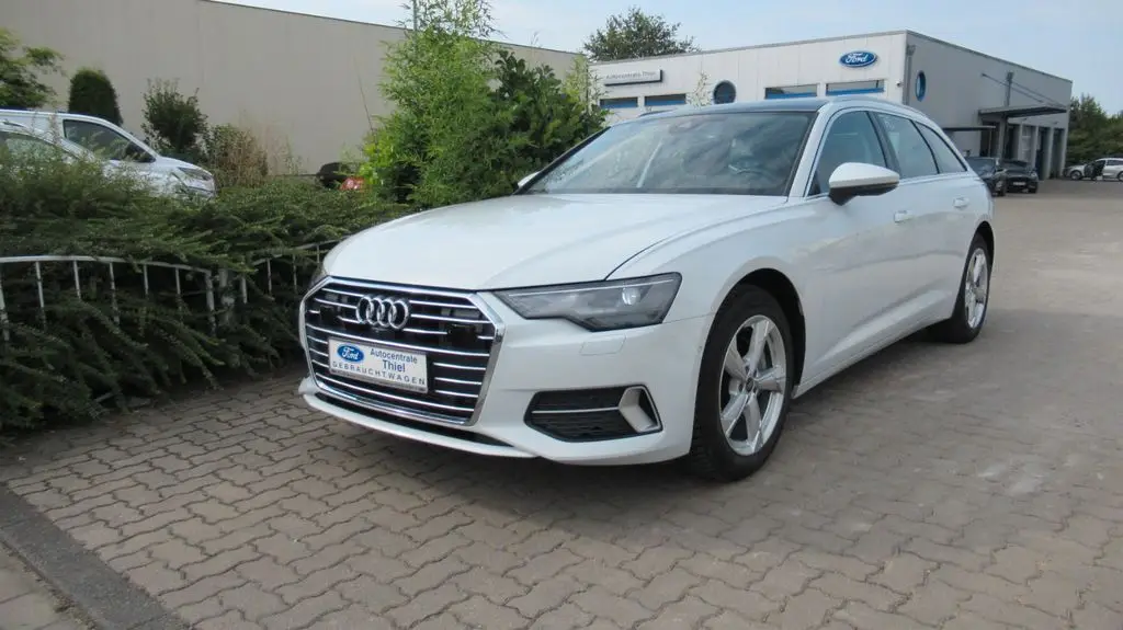 Photo 1 : Audi A6 2023 Petrol