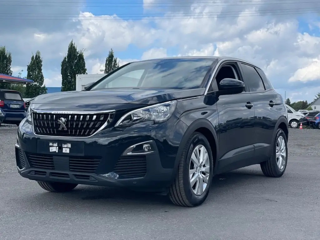 Photo 1 : Peugeot 3008 2018 Petrol