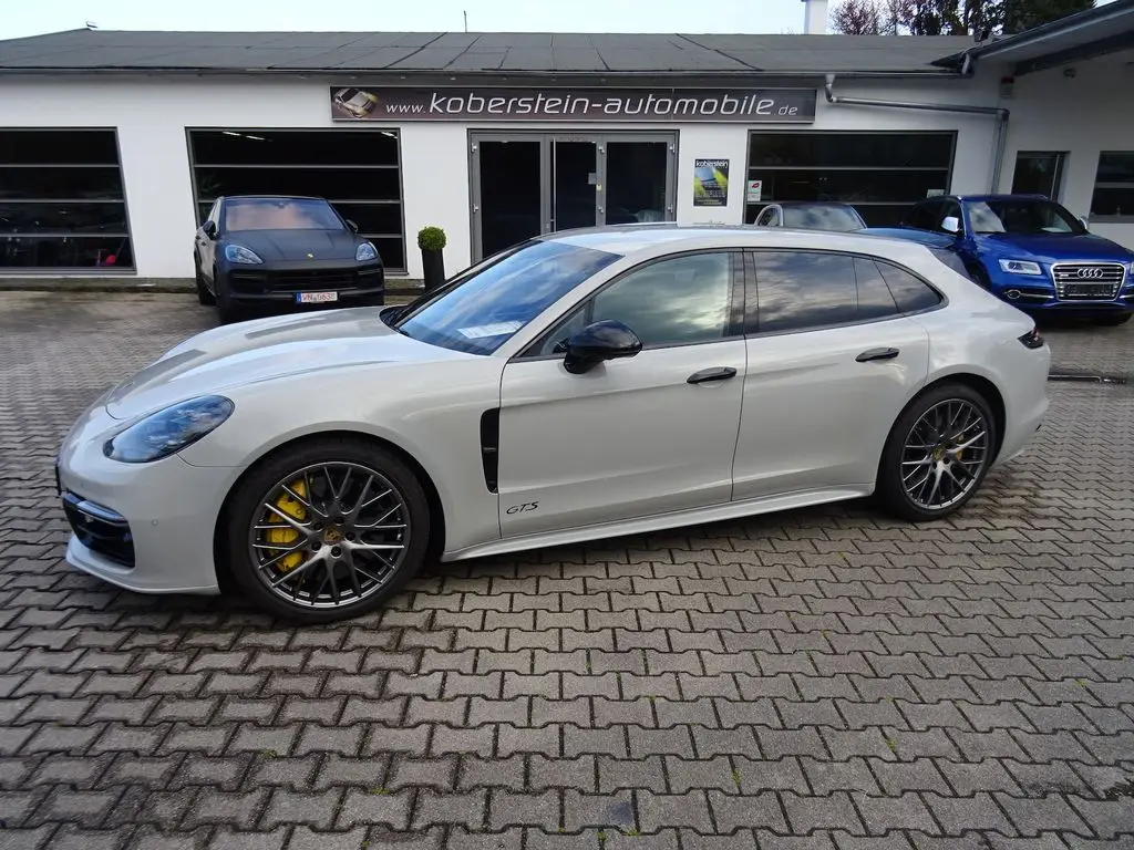 Photo 1 : Porsche Panamera 2019 Petrol