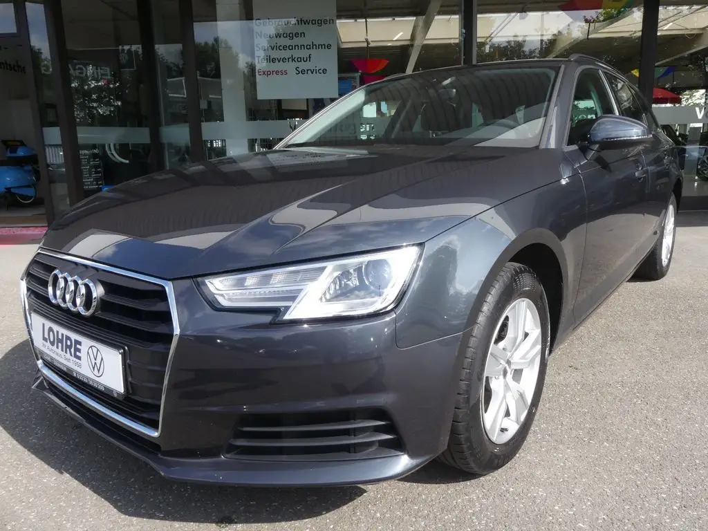 Photo 1 : Audi A4 2017 Petrol