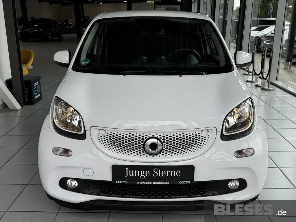 Photo 1 : Smart Forfour 2019 Petrol