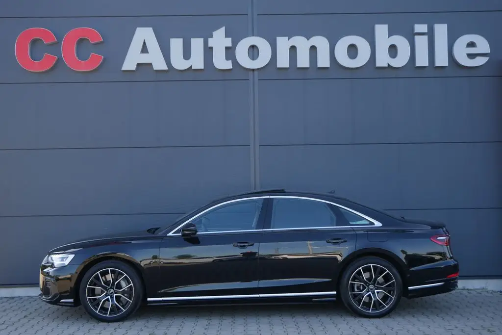 Photo 1 : Audi A8 2023 Hybride