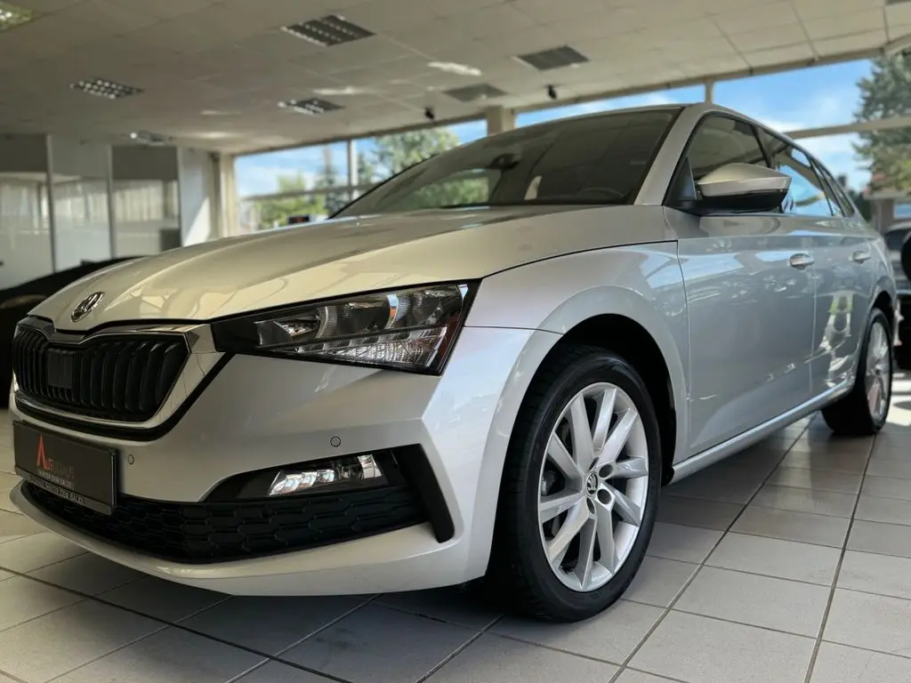 Photo 1 : Skoda Scala 2021 Essence