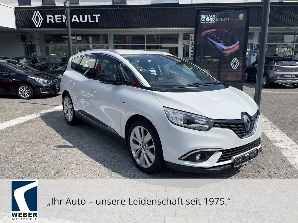 Photo 1 : Renault Scenic 2019 Essence