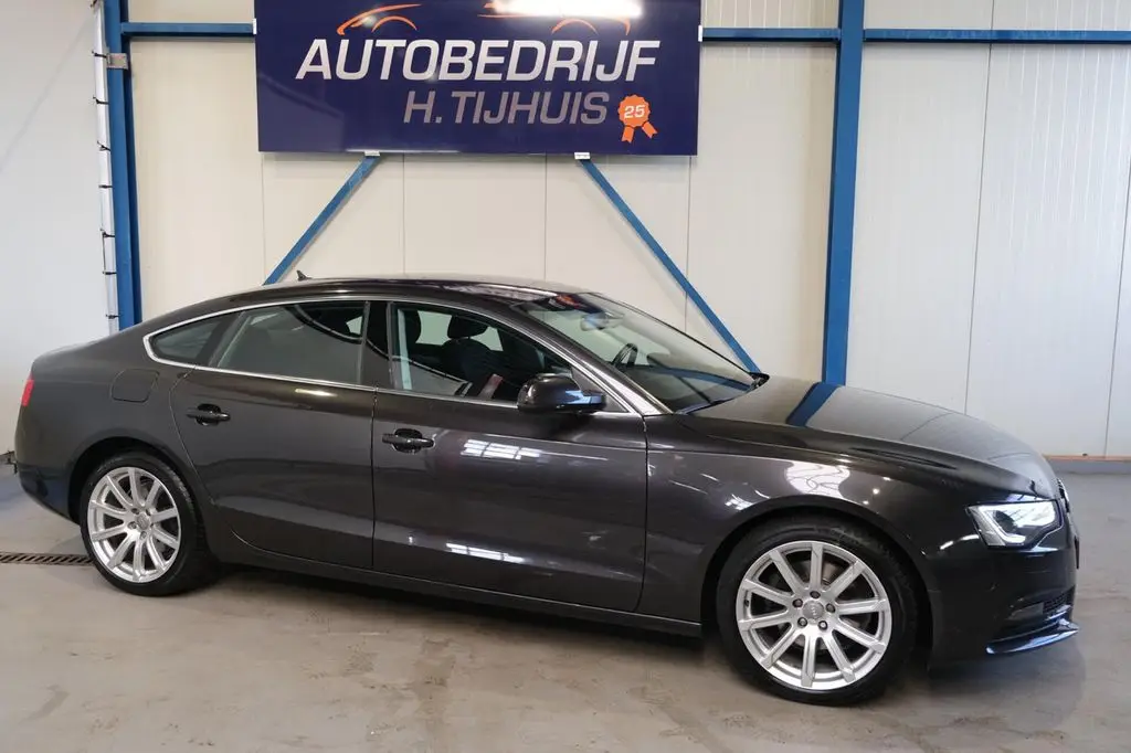 Photo 1 : Audi A5 2015 Petrol