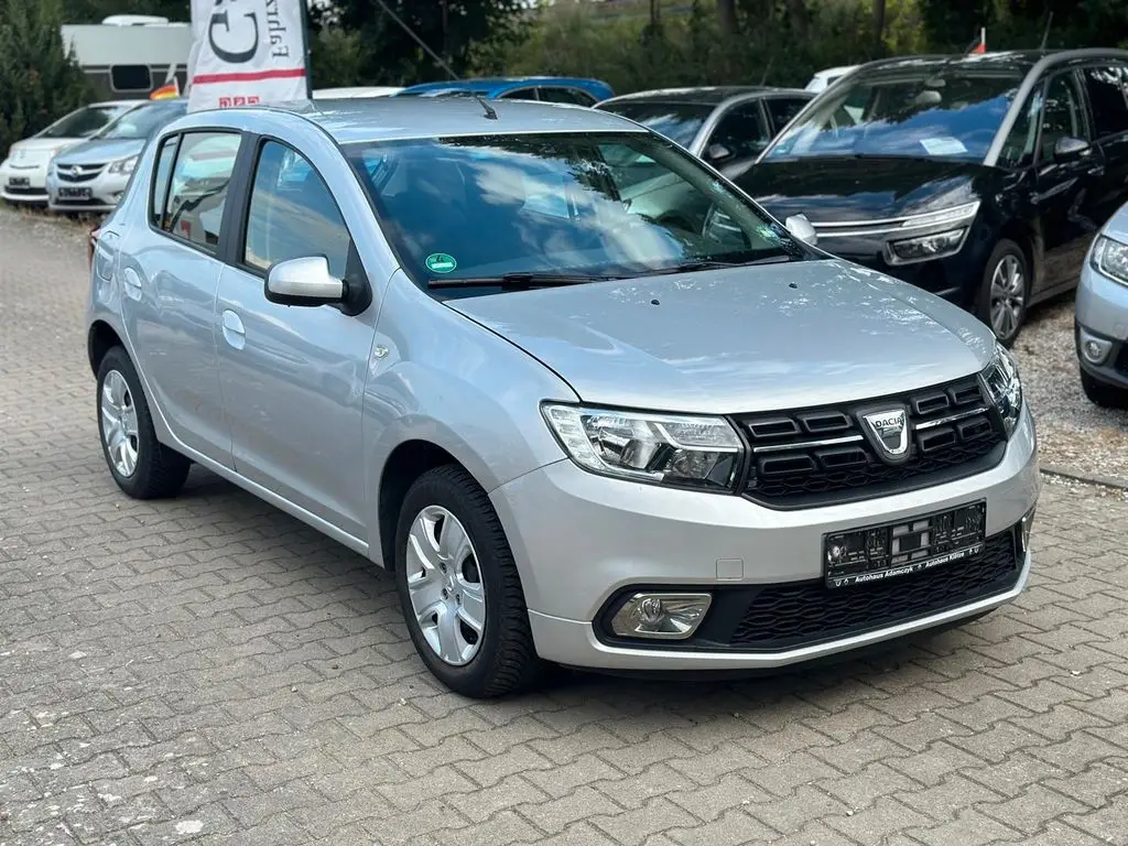 Photo 1 : Dacia Sandero 2017 Petrol