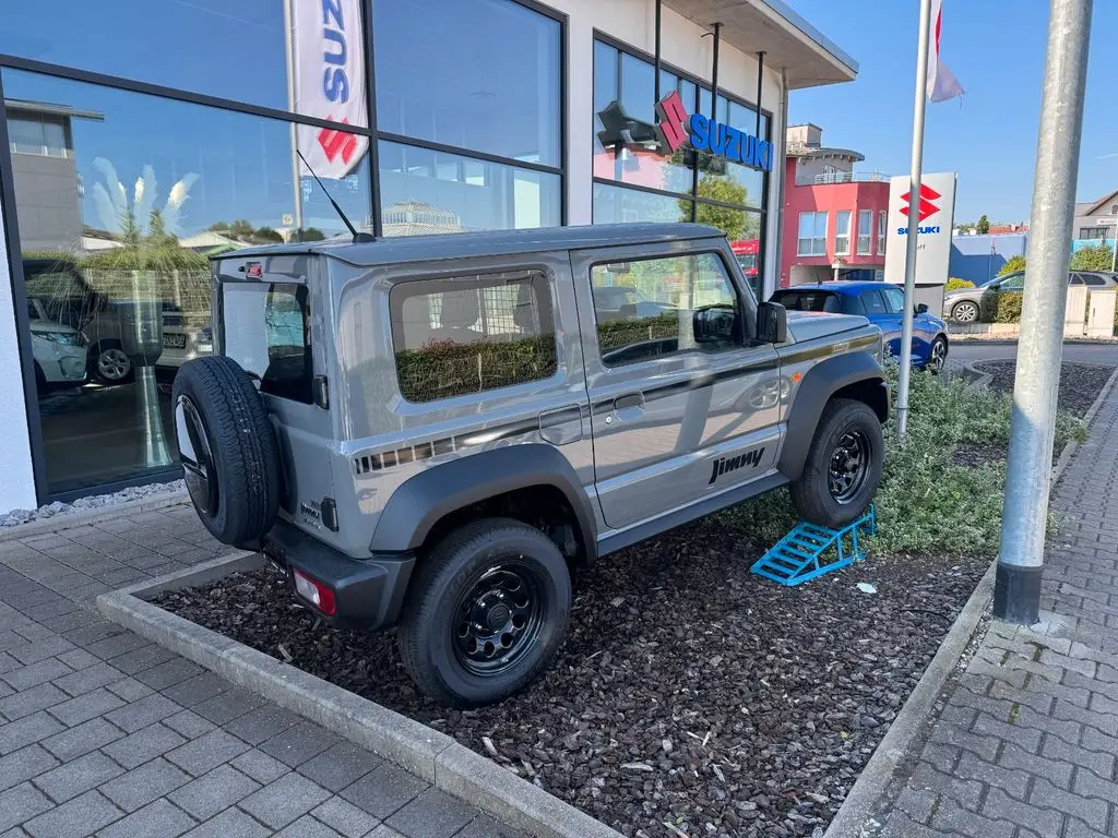 Photo 1 : Suzuki Jimny 2024 Essence