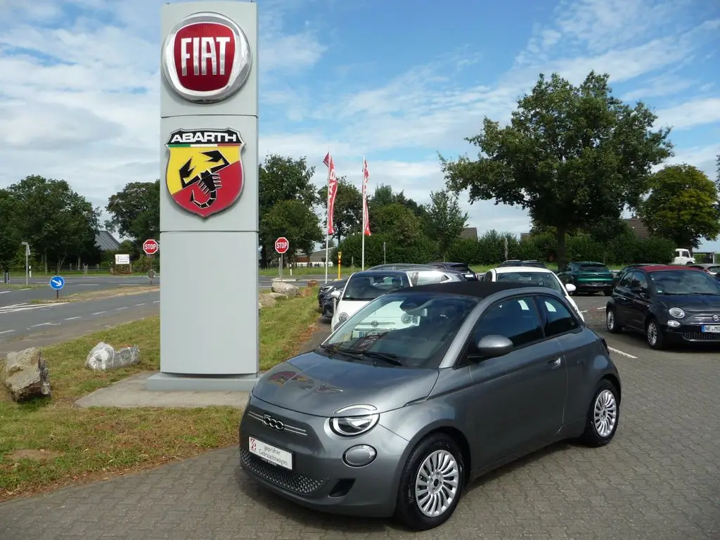 Photo 1 : Fiat 500 2023 Non renseigné