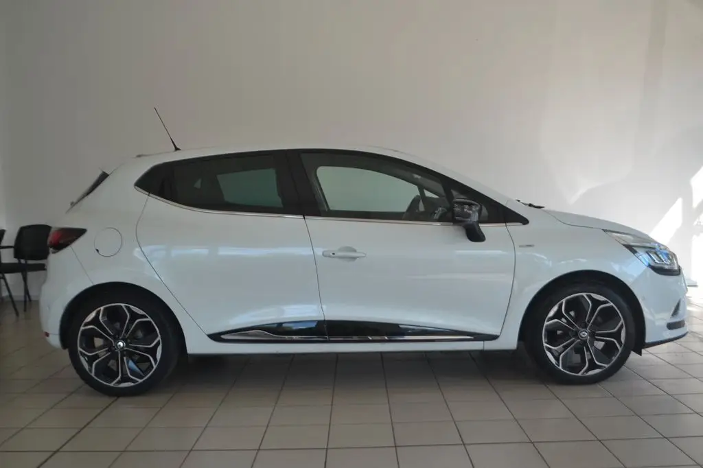 Photo 1 : Renault Clio 2017 Petrol