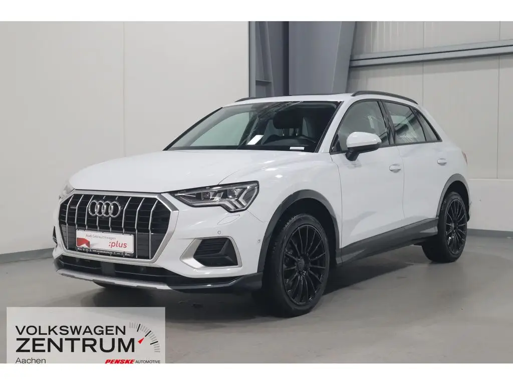 Photo 1 : Audi Q3 2019 Petrol