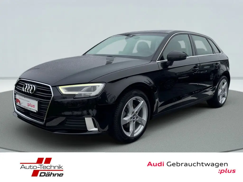 Photo 1 : Audi A3 2019 Petrol