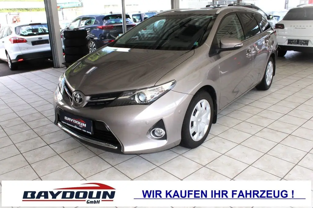 Photo 1 : Toyota Auris 2014 Essence