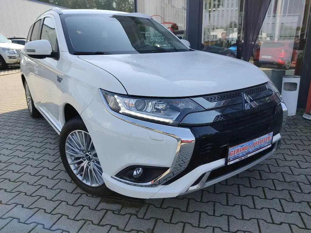 Photo 1 : Mitsubishi Outlander 2020 Hybrid