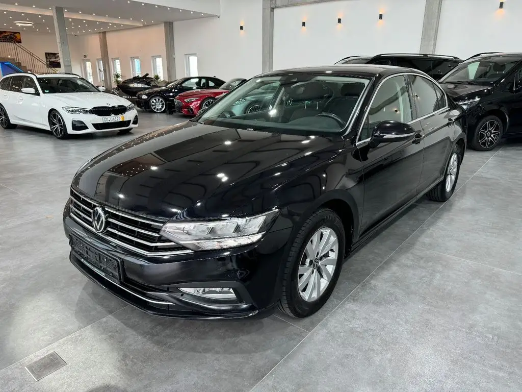 Photo 1 : Volkswagen Passat 2021 Diesel