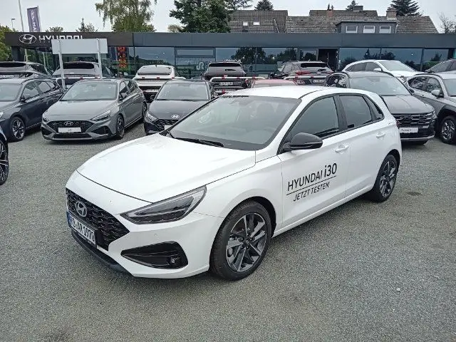 Photo 1 : Hyundai I30 2024 Petrol