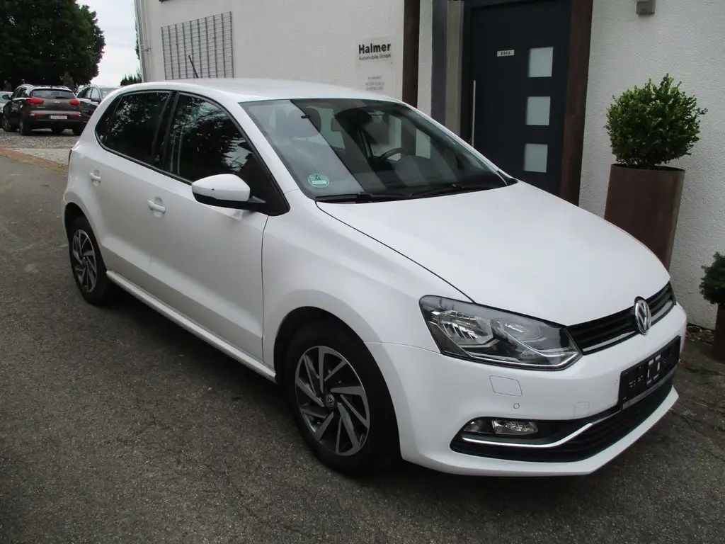 Photo 1 : Volkswagen Polo 2017 Petrol