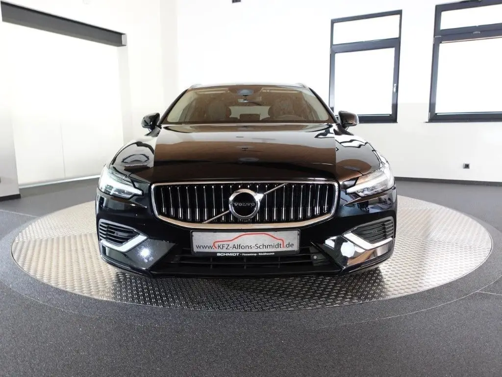 Photo 1 : Volvo V60 2021 Hybride