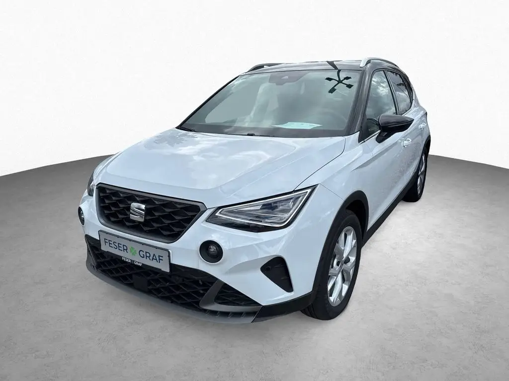 Photo 1 : Seat Arona 2024 Essence