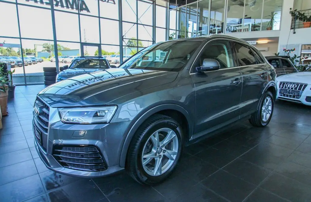 Photo 1 : Audi Q3 2017 Petrol