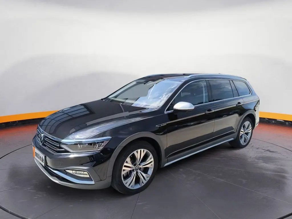 Photo 1 : Volkswagen Passat 2022 Petrol