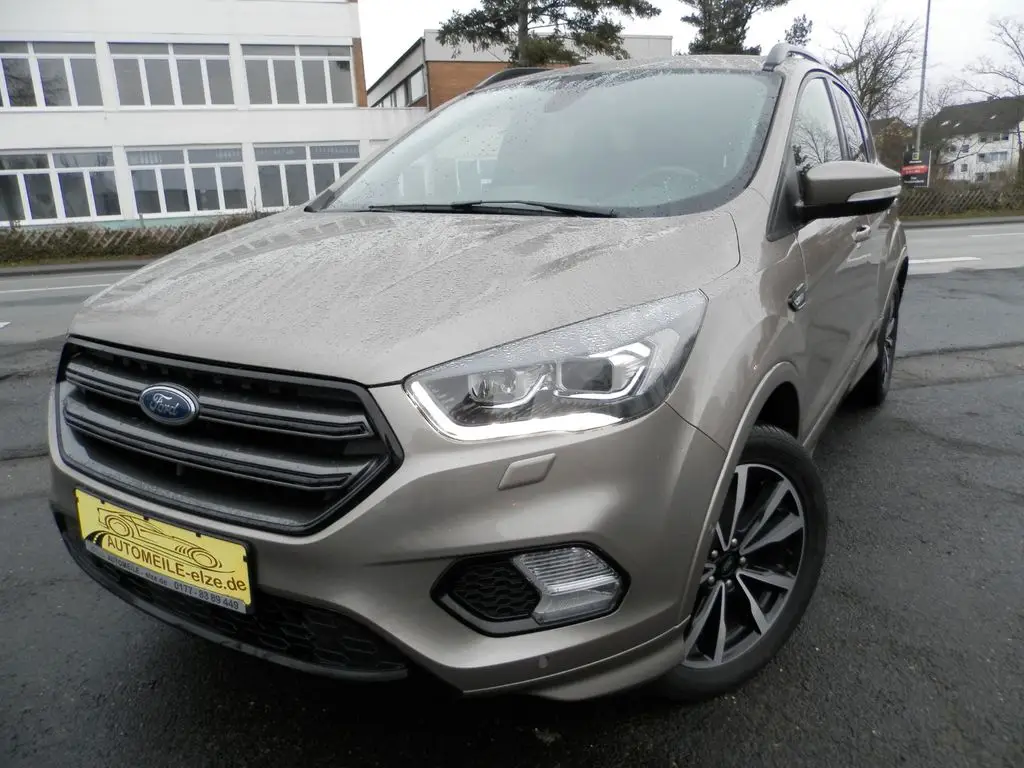 Photo 1 : Ford Kuga 2019 Essence