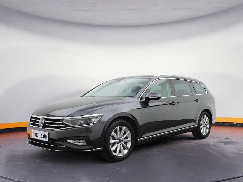 Photo 1 : Volkswagen Passat 2023 Diesel