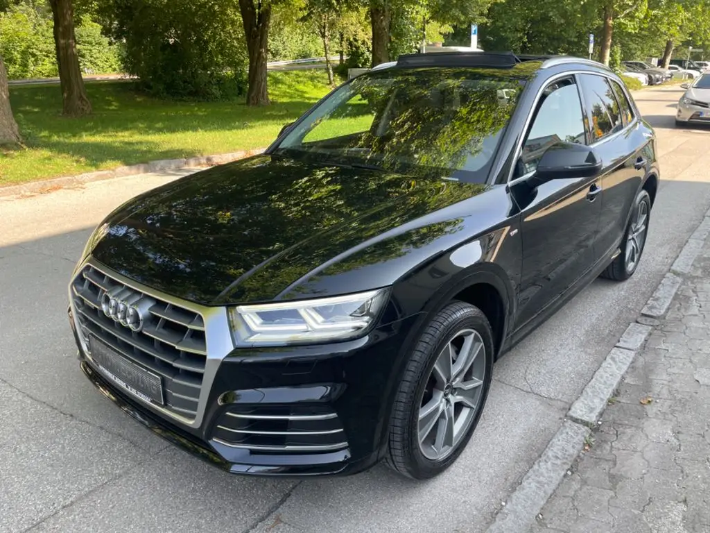 Photo 1 : Audi Q5 2020 Diesel