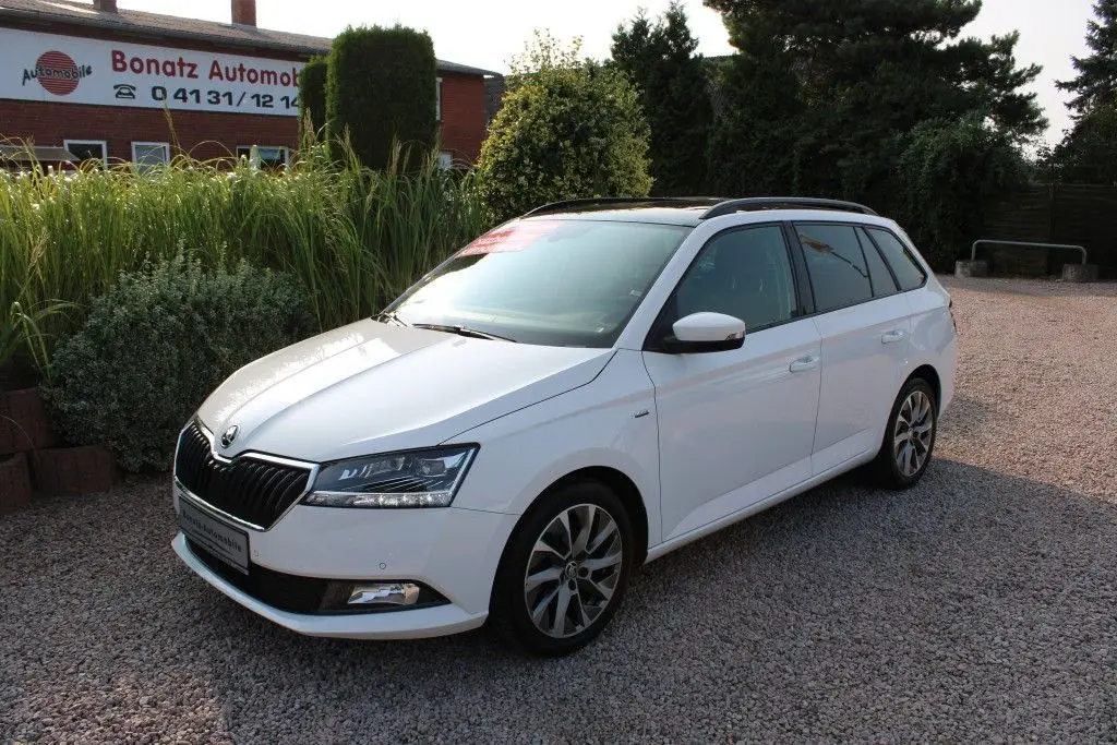 Photo 1 : Skoda Fabia 2021 Petrol