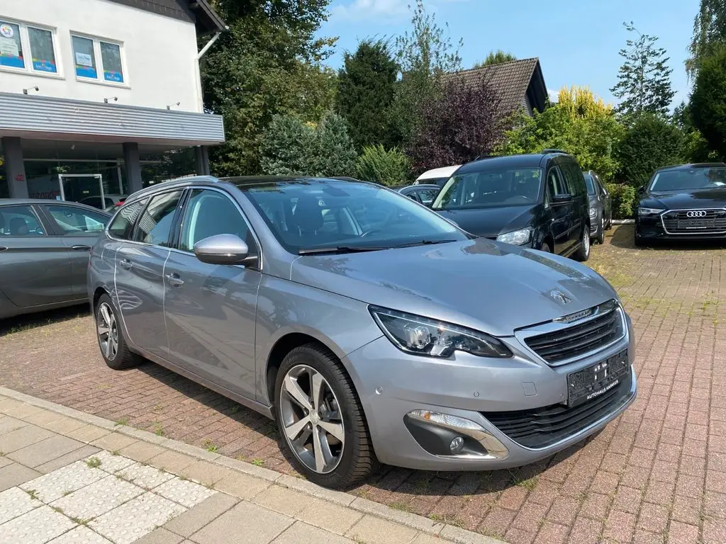 Photo 1 : Peugeot 308 2017 Petrol