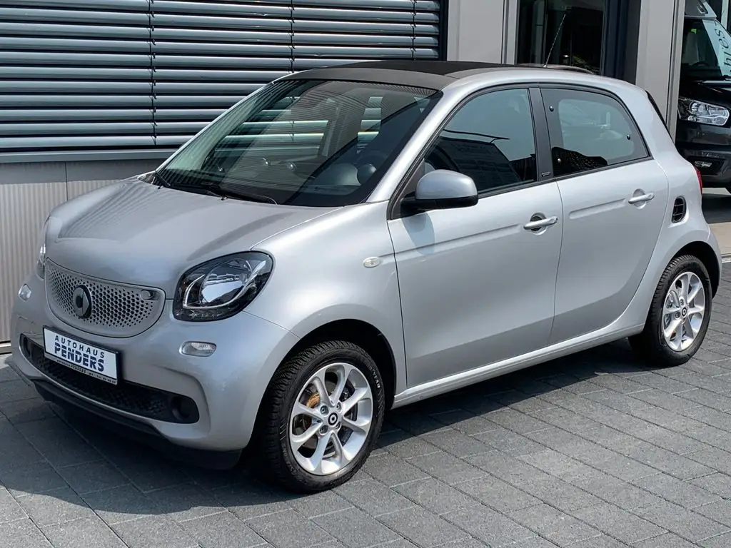 Photo 1 : Smart Forfour 2016 Petrol