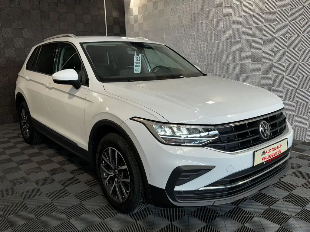 Photo 1 : Volkswagen Tiguan 2021 Petrol