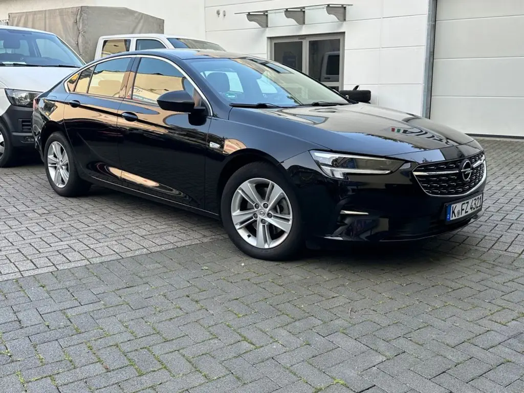 Photo 1 : Opel Insignia 2022 Diesel