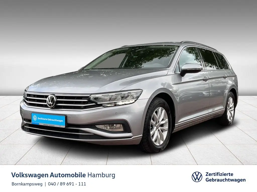 Photo 1 : Volkswagen Passat 2020 Petrol