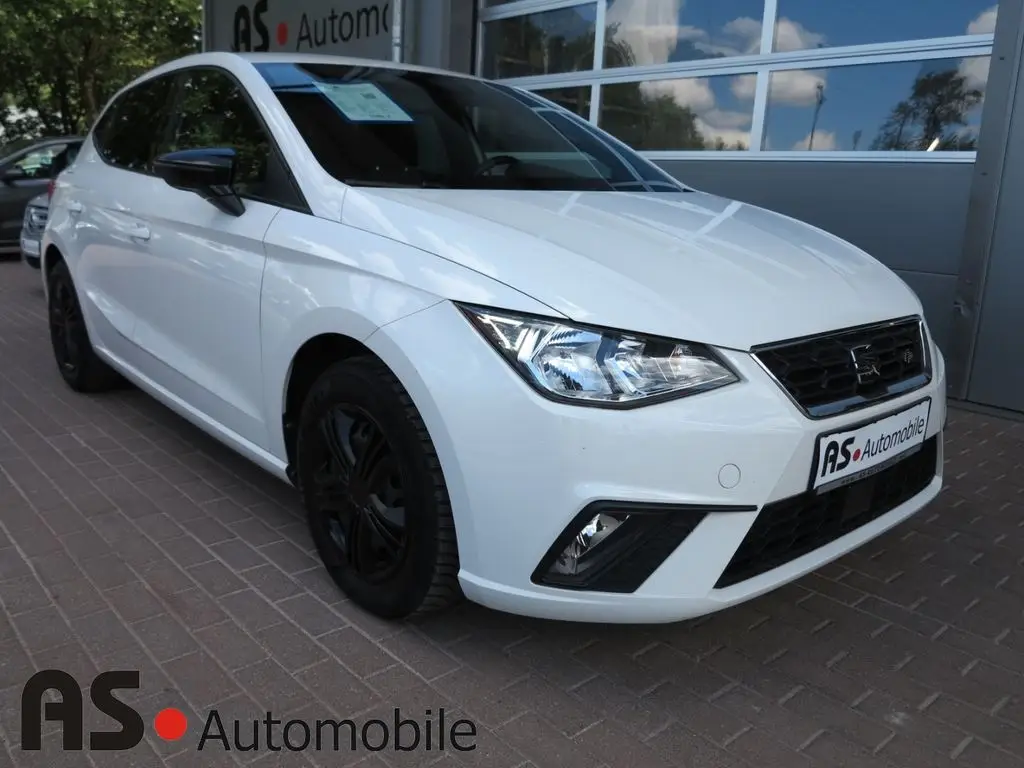 Photo 1 : Seat Ibiza 2021 Essence