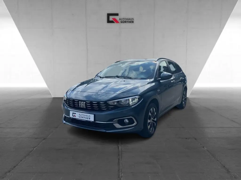 Photo 1 : Fiat Tipo 2023 Petrol