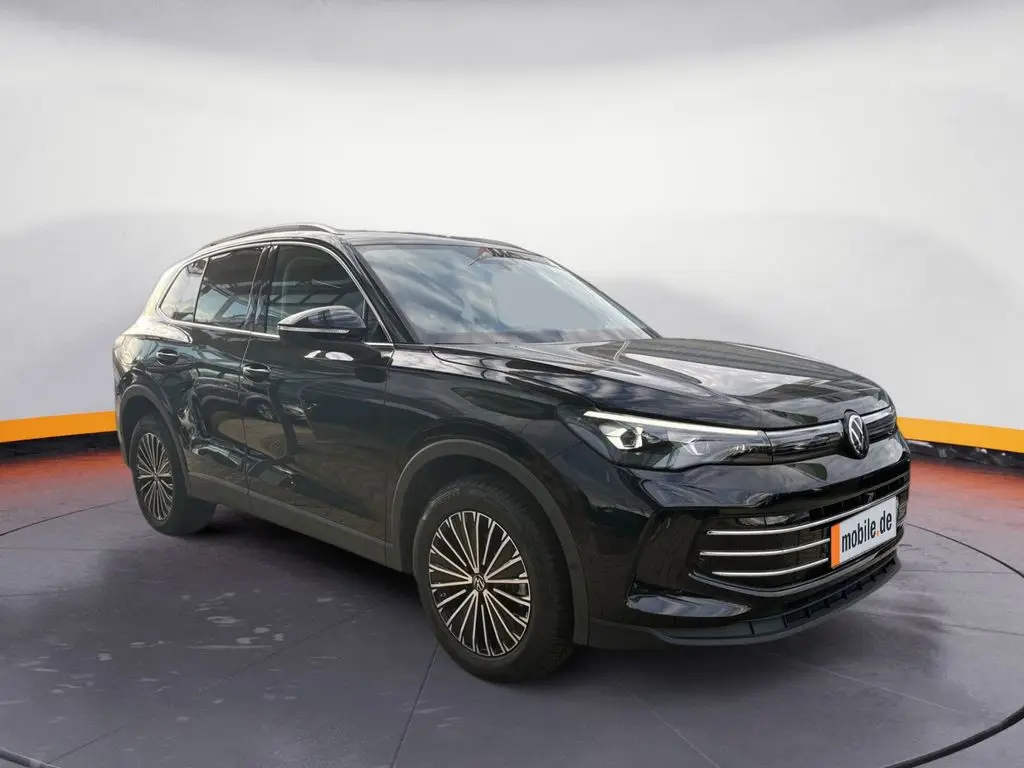 Photo 1 : Volkswagen Tiguan 2024 Essence