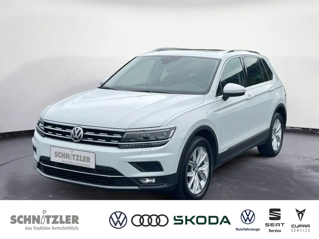 Photo 1 : Volkswagen Tiguan 2020 Essence