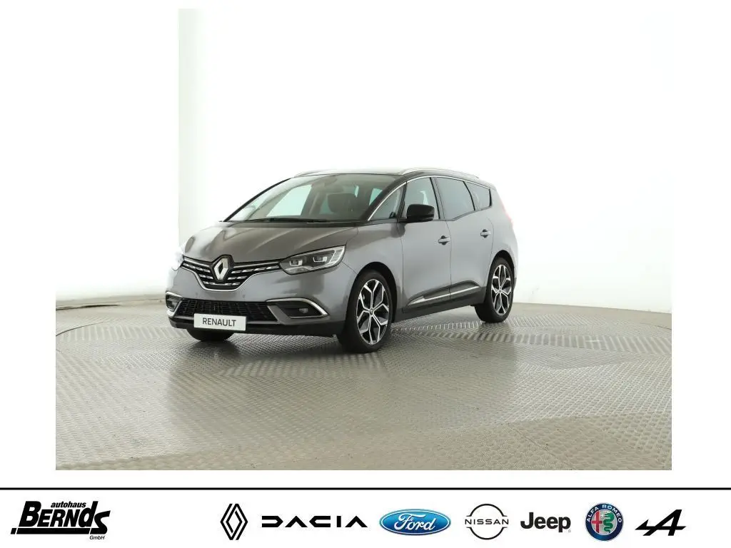 Photo 1 : Renault Grand Scenic 2023 Essence