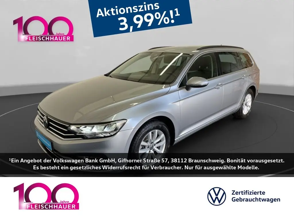 Photo 1 : Volkswagen Passat 2023 Petrol