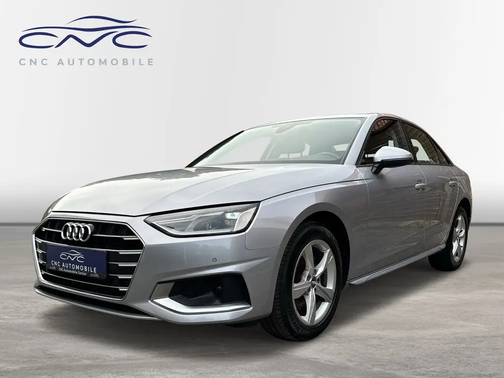 Photo 1 : Audi A4 2020 Essence