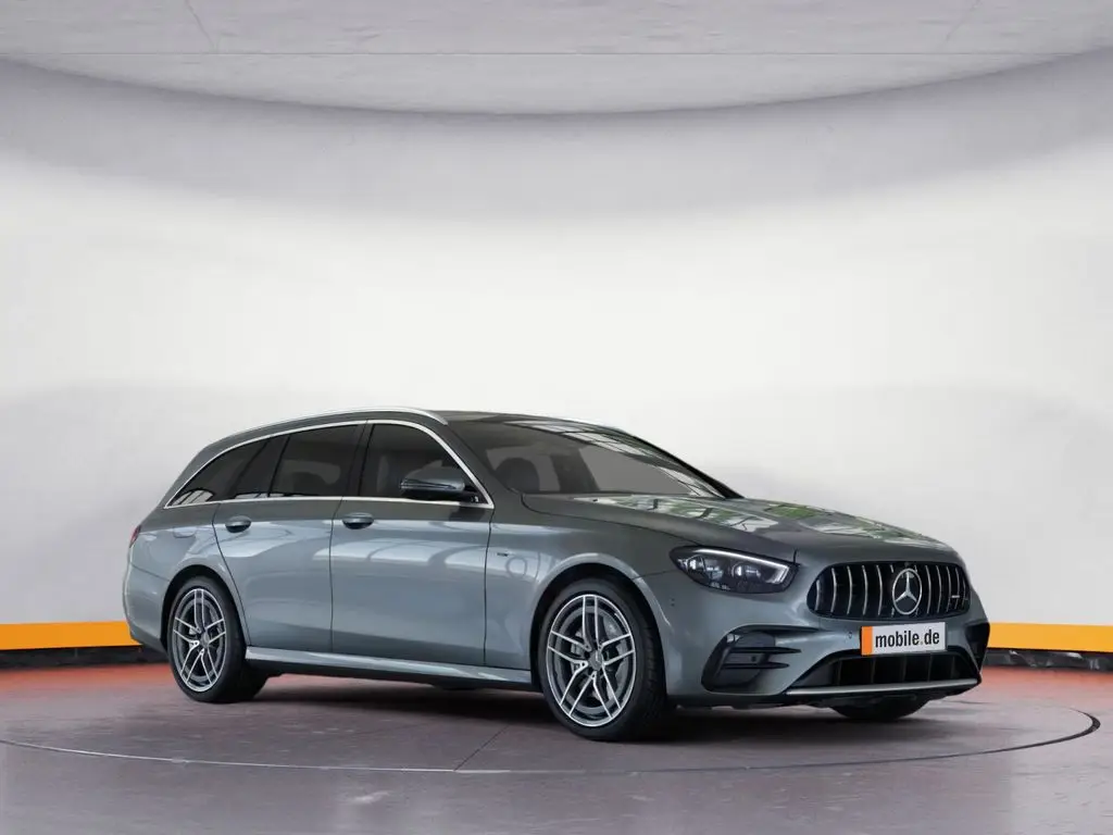 Photo 1 : Mercedes-benz Classe E 2023 Essence