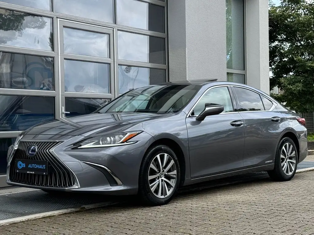 Photo 1 : Lexus Es 2020 Hybrid