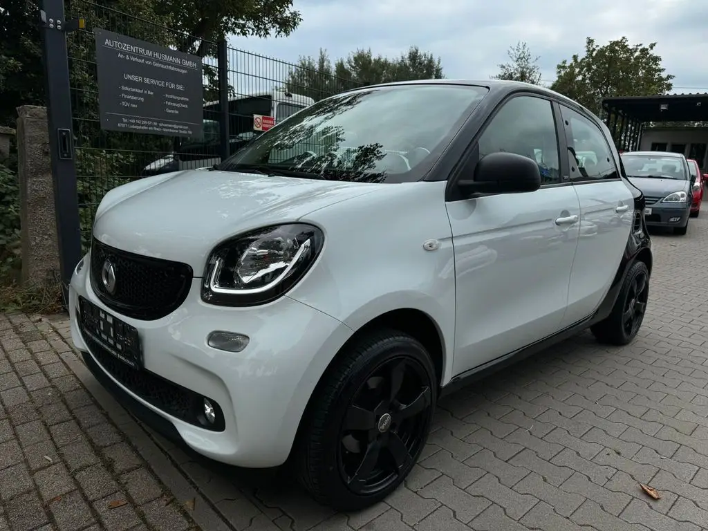 Photo 1 : Smart Forfour 2017 Petrol