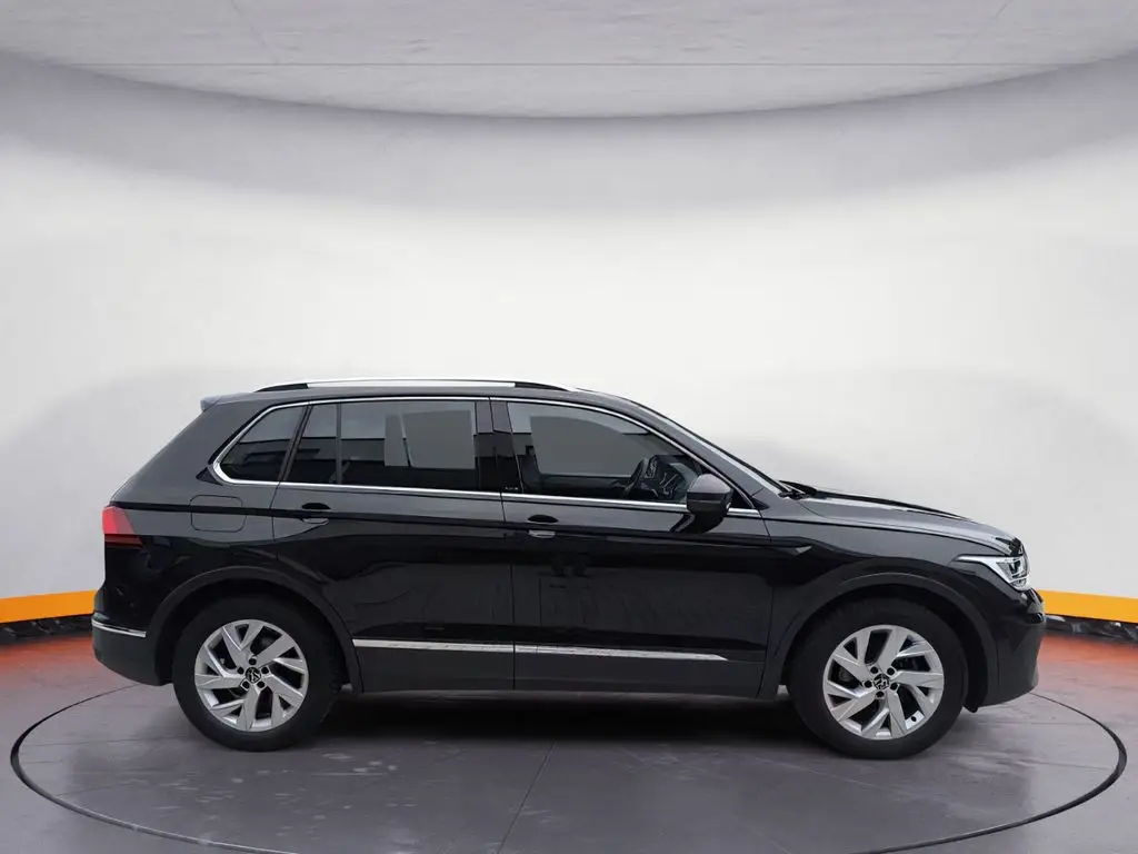 Photo 1 : Volkswagen Tiguan 2023 Diesel