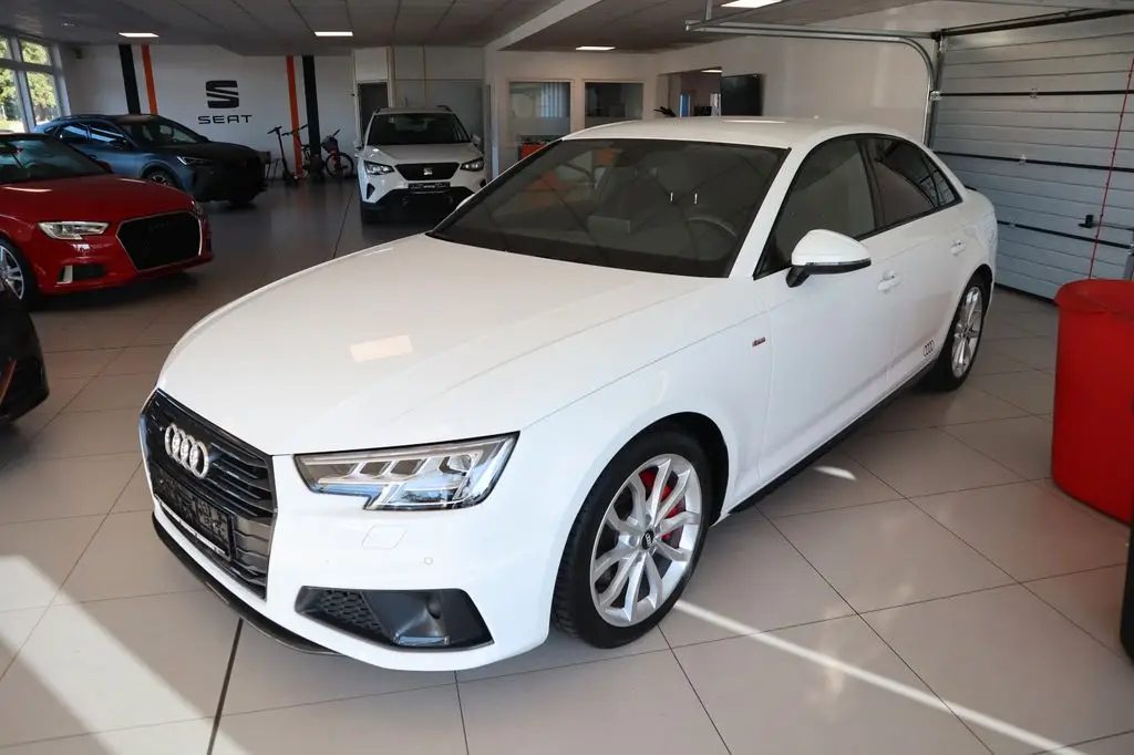 Photo 1 : Audi A4 2019 Diesel