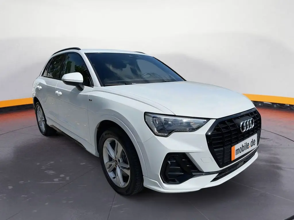 Photo 1 : Audi Q3 2021 Hybrid