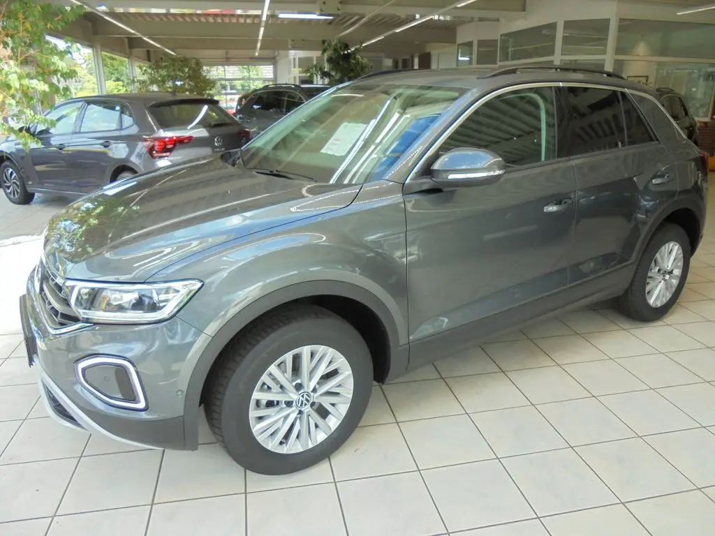 Photo 1 : Volkswagen T-roc 2024 Essence