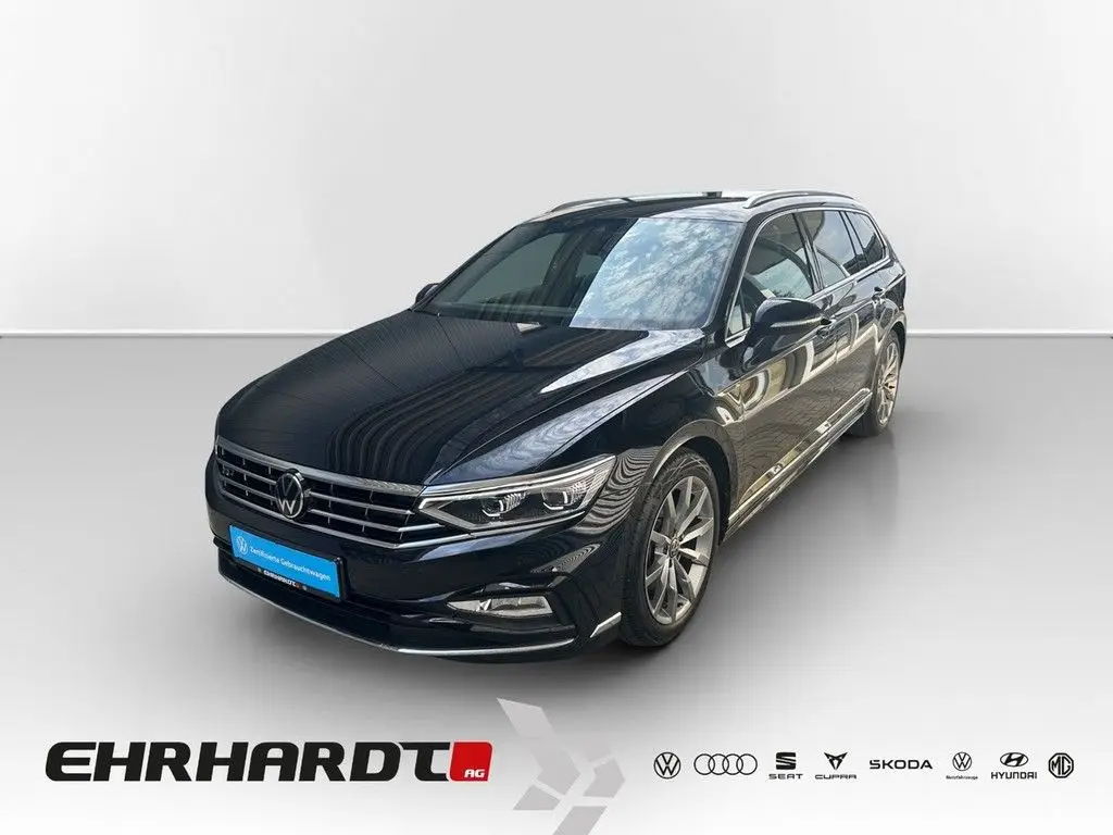 Photo 1 : Volkswagen Passat 2023 Petrol